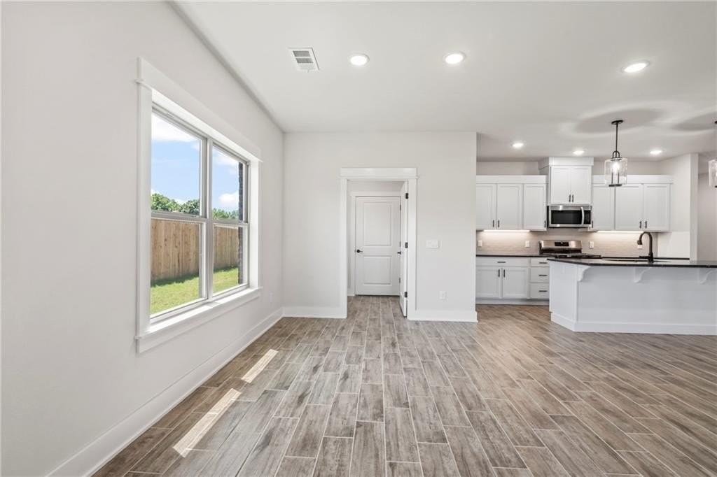 28 W Gilpin St - Photo 7 of 25