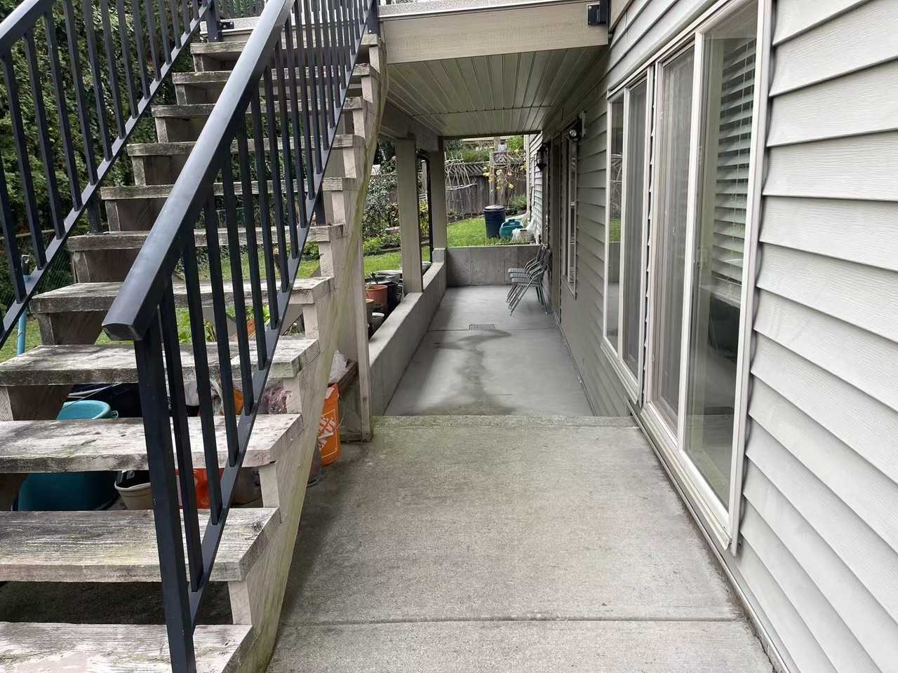 8021 160a St - Photo 2 of 17