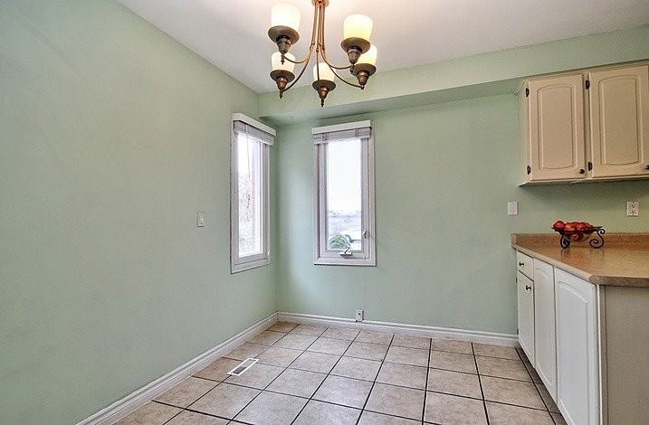 174 Wright Cres #1 - Photo 5 of 14