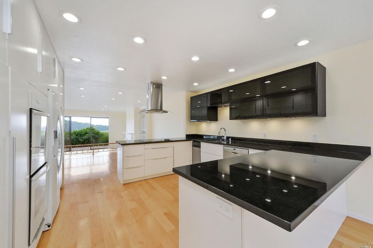 102 Red Hill Cir - Photo 5 of 20