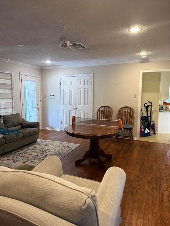 900 Winding Rd - Photo 5 of 6