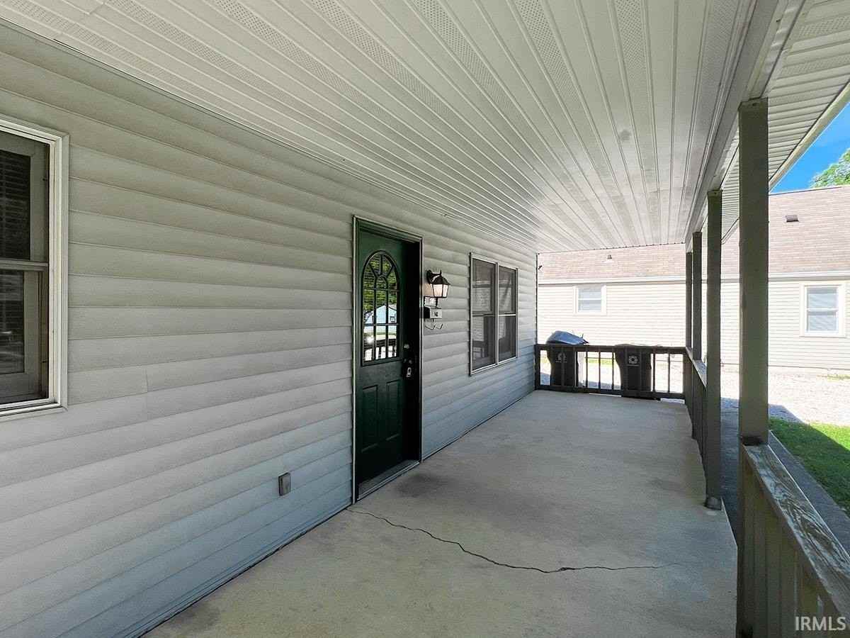 2304 E 8th St - Photo 2 of 30