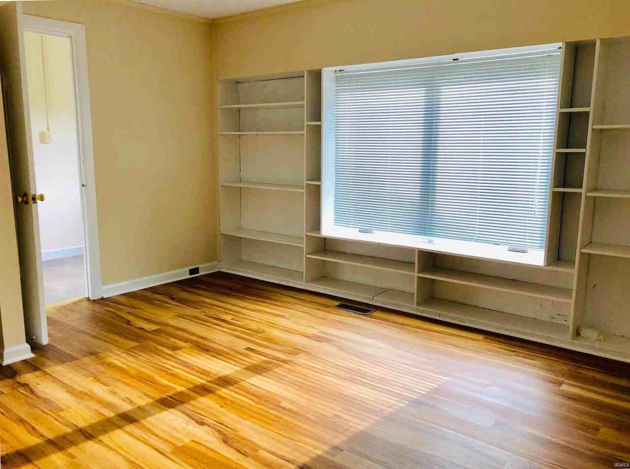 613 S Highland Ave - Photo 4 of 12