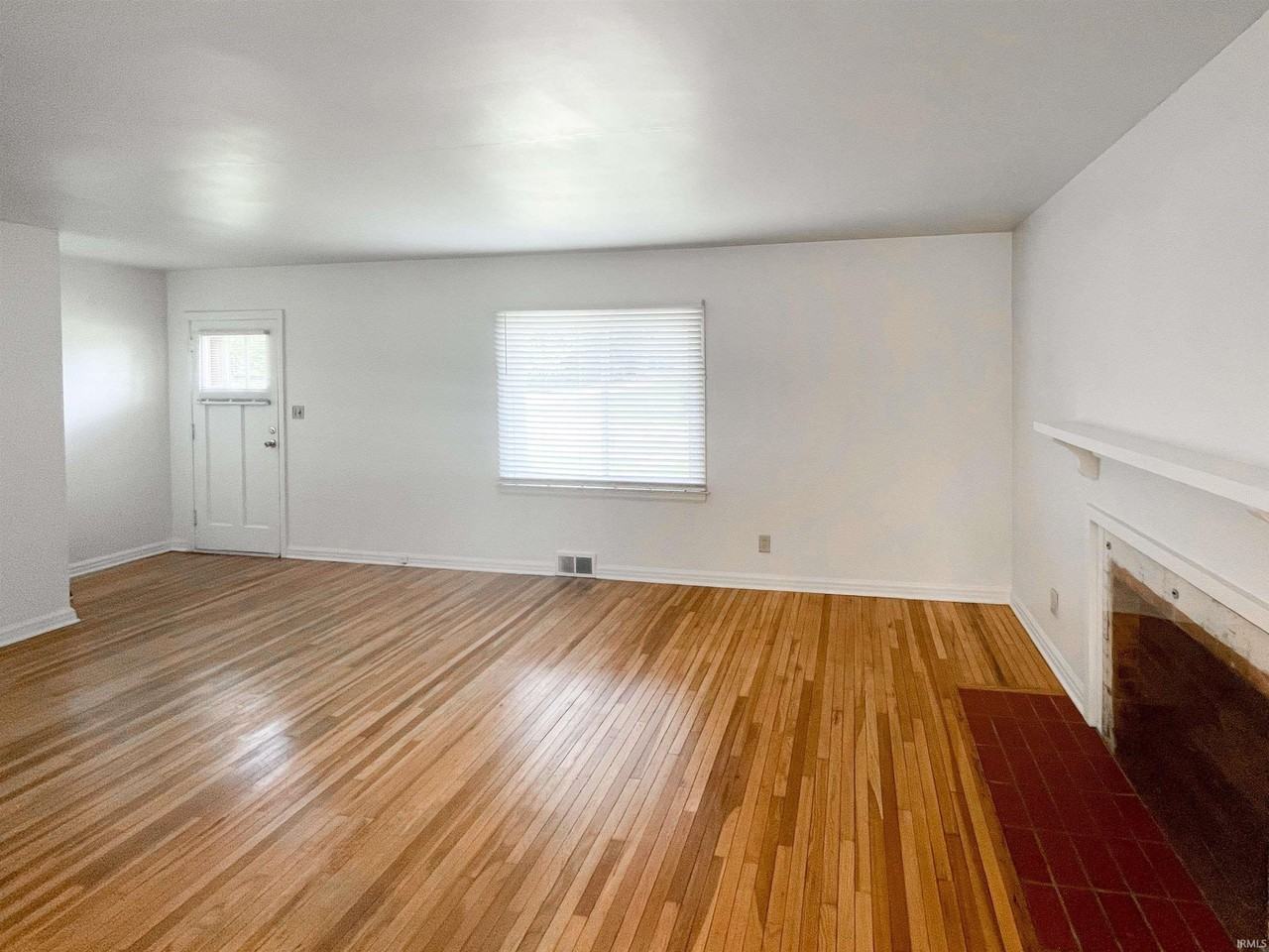 230 S Hillsdale Dr - Photo 3 of 27