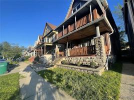 featured image of 76 Vernon Place unit: Lower #LOWER