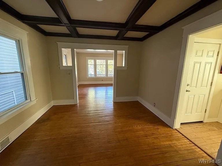 76 Vernon Place unit: Lower - Photo 6 of 11