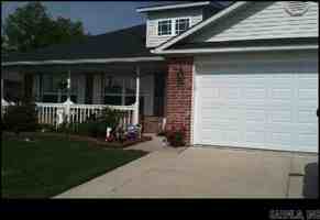 featured image of 909 Yarrow Drive