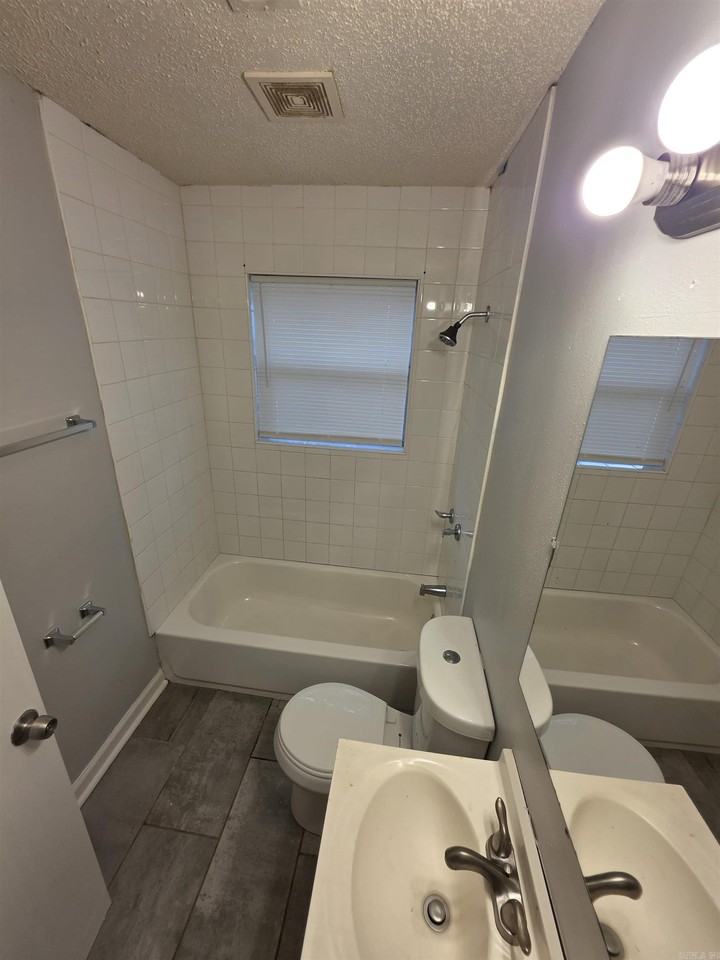 9110 Woodford Dr - Photo 6 of 9