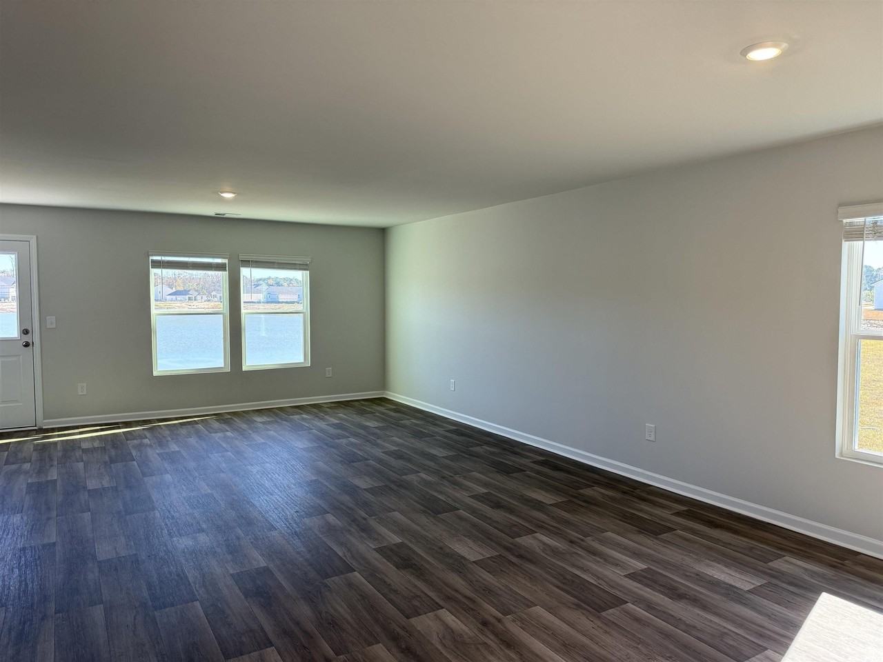 517 Cambria Dr - Photo 4 of 23