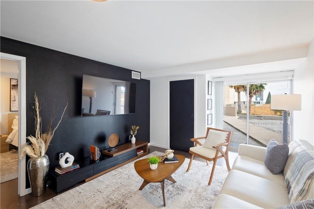 520 S Chaparral St Apt 202 #202 - Photo 4 of 16