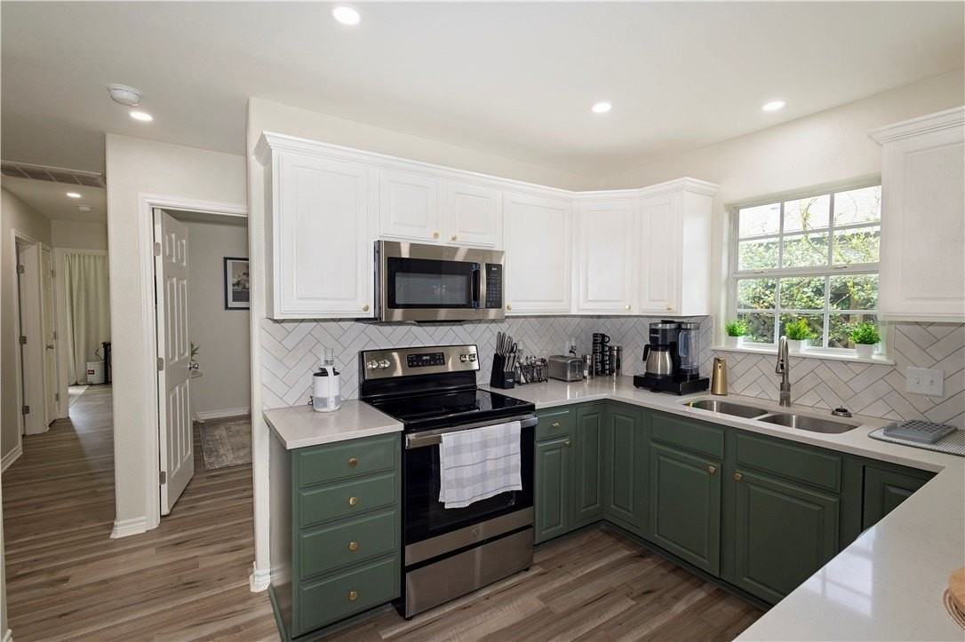 1217 Oconnell St - Photo 5 of 23