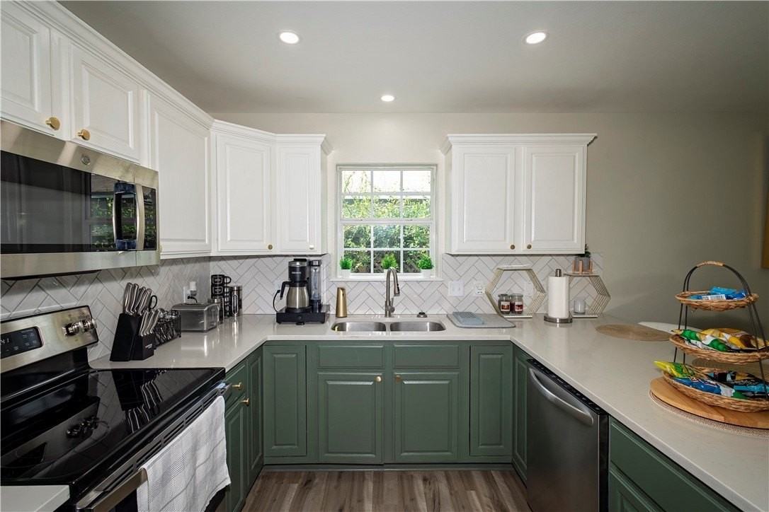 1217 Oconnell St - Photo 6 of 23