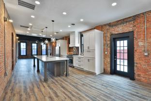 370 S Washington Ave - Photo 1 of 1