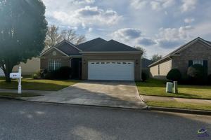 featured image of 123 Montrose Ln