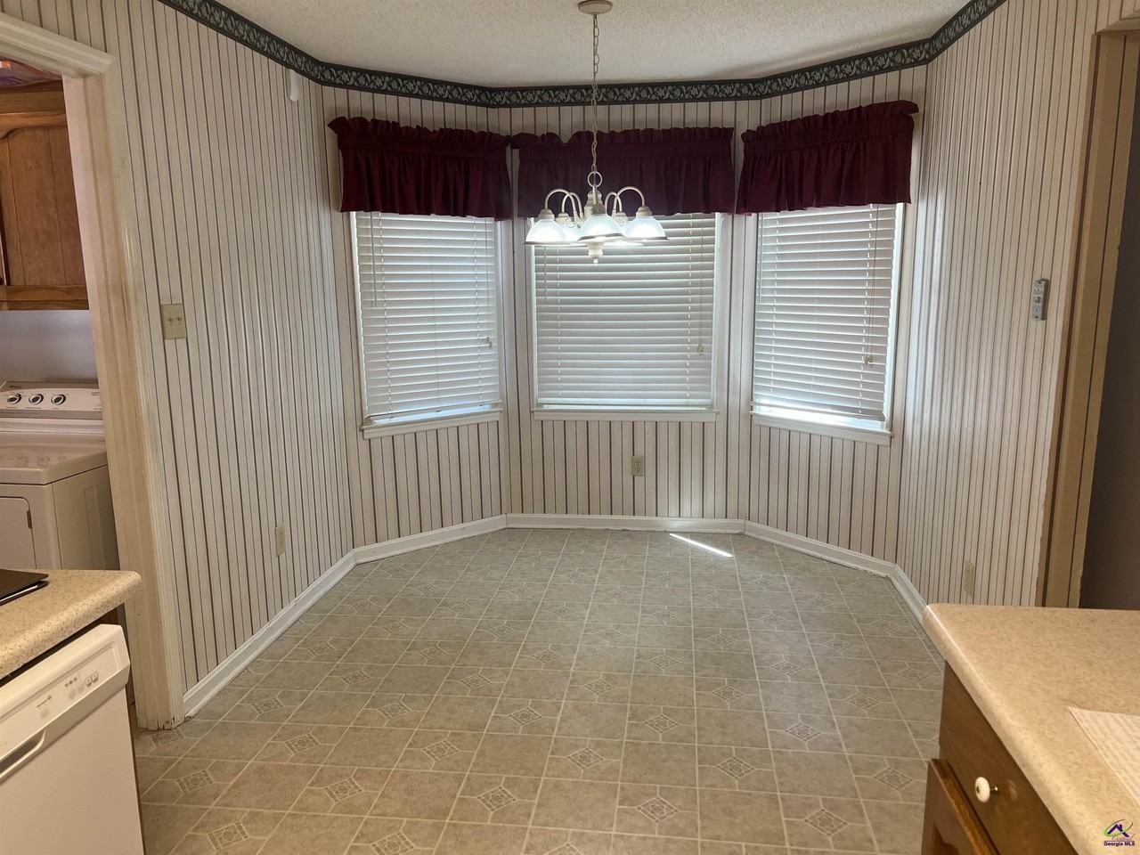 213 Westwood Dr - Photo 7 of 10