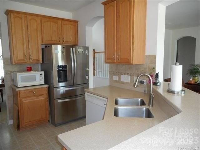 5905 Cactus Valley Rd - Photo 7 of 22