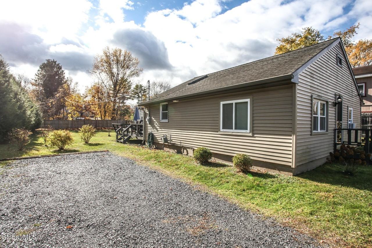 10 Newark St - Photo 2 of 29