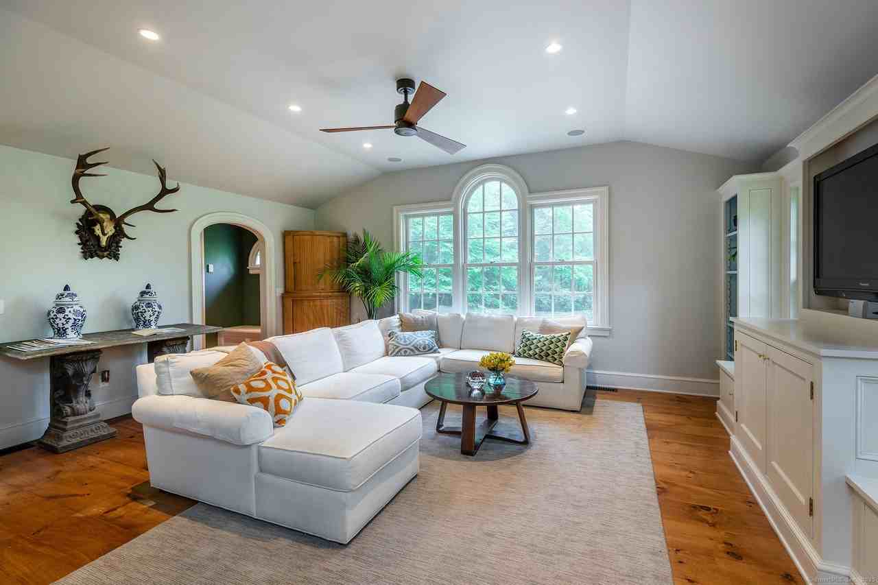 102 Westwoods Road 1 - Photo 5 of 24