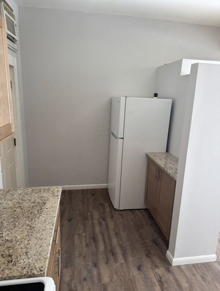 131 Naugatuck Ave #B - Photo 5 of 6