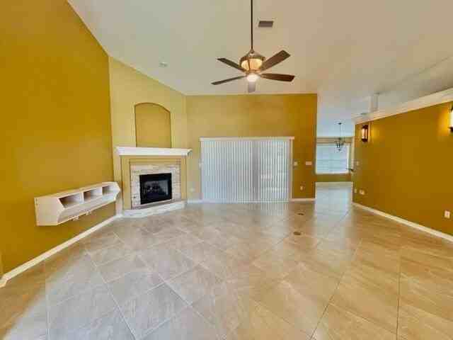 1979 Rue La Fontaine - Photo 5 of 50