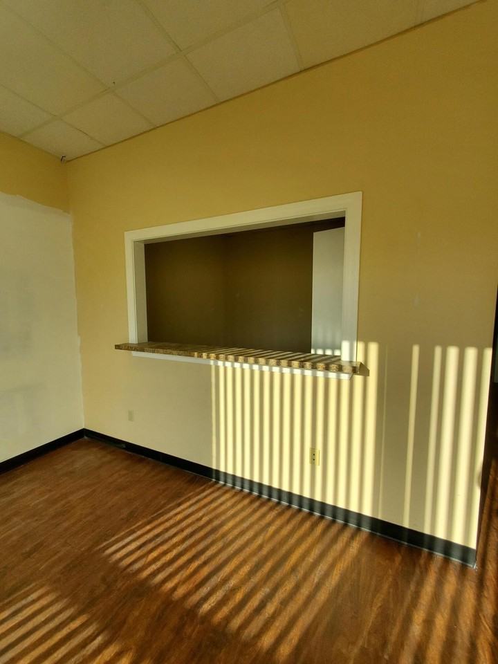 722 Beal Pkwy N Ste H #H - Photo 4 of 18