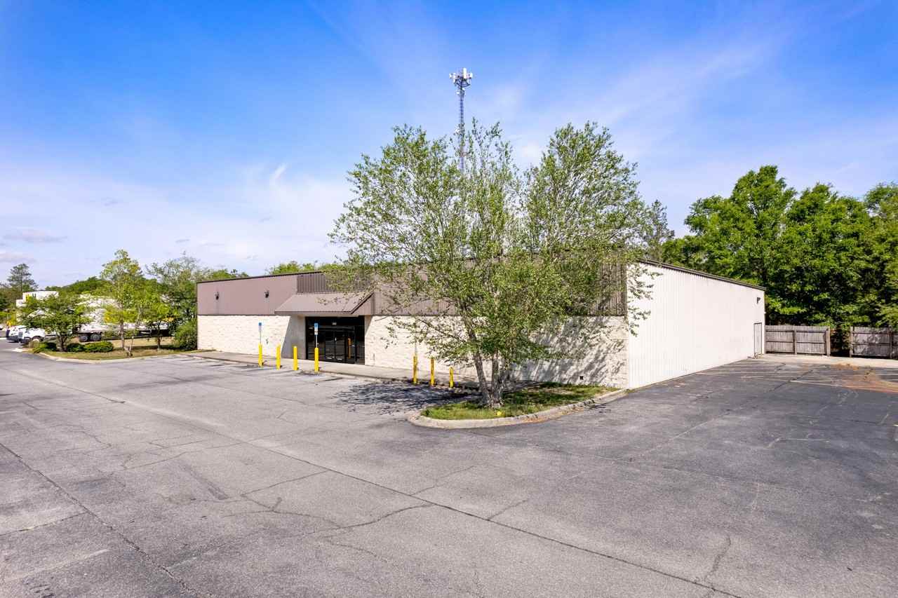 10724 Us Highway 90 W - Photo 2 of 20