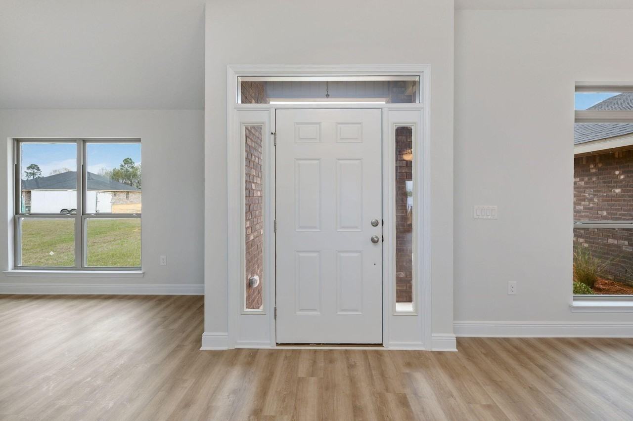 2107 Queen St - Photo 5 of 48