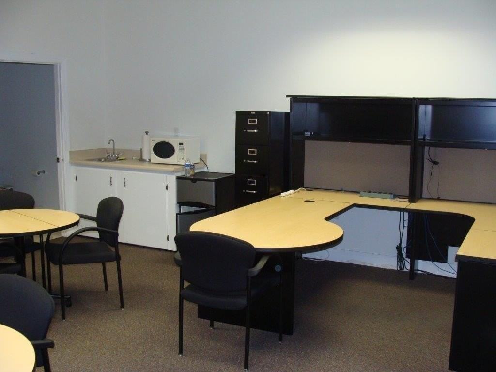 137 S John Sims Pkwy Unit 141c #141C - Photo 5 of 11