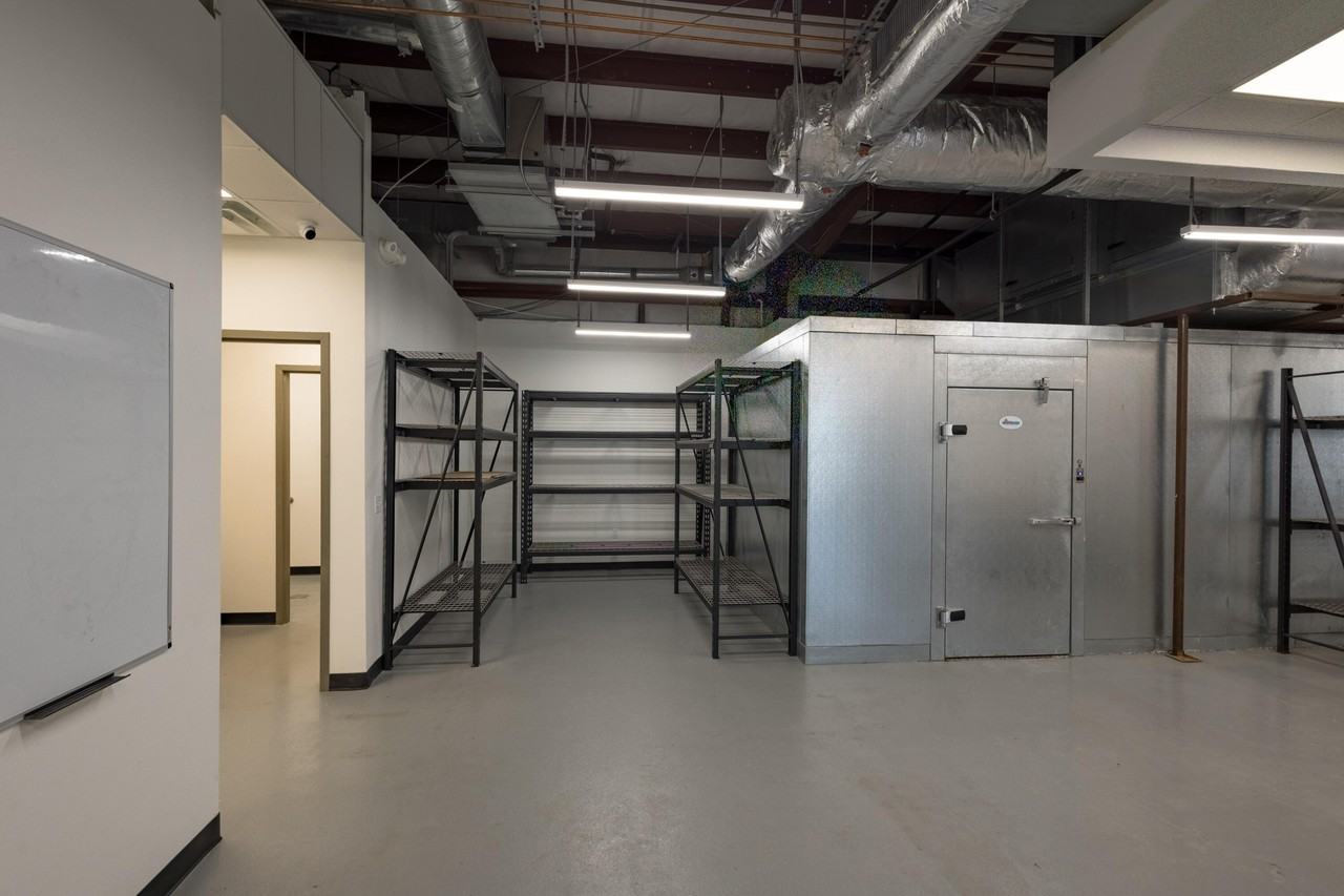 101 Business Centre Dr #B - Photo 7 of 36