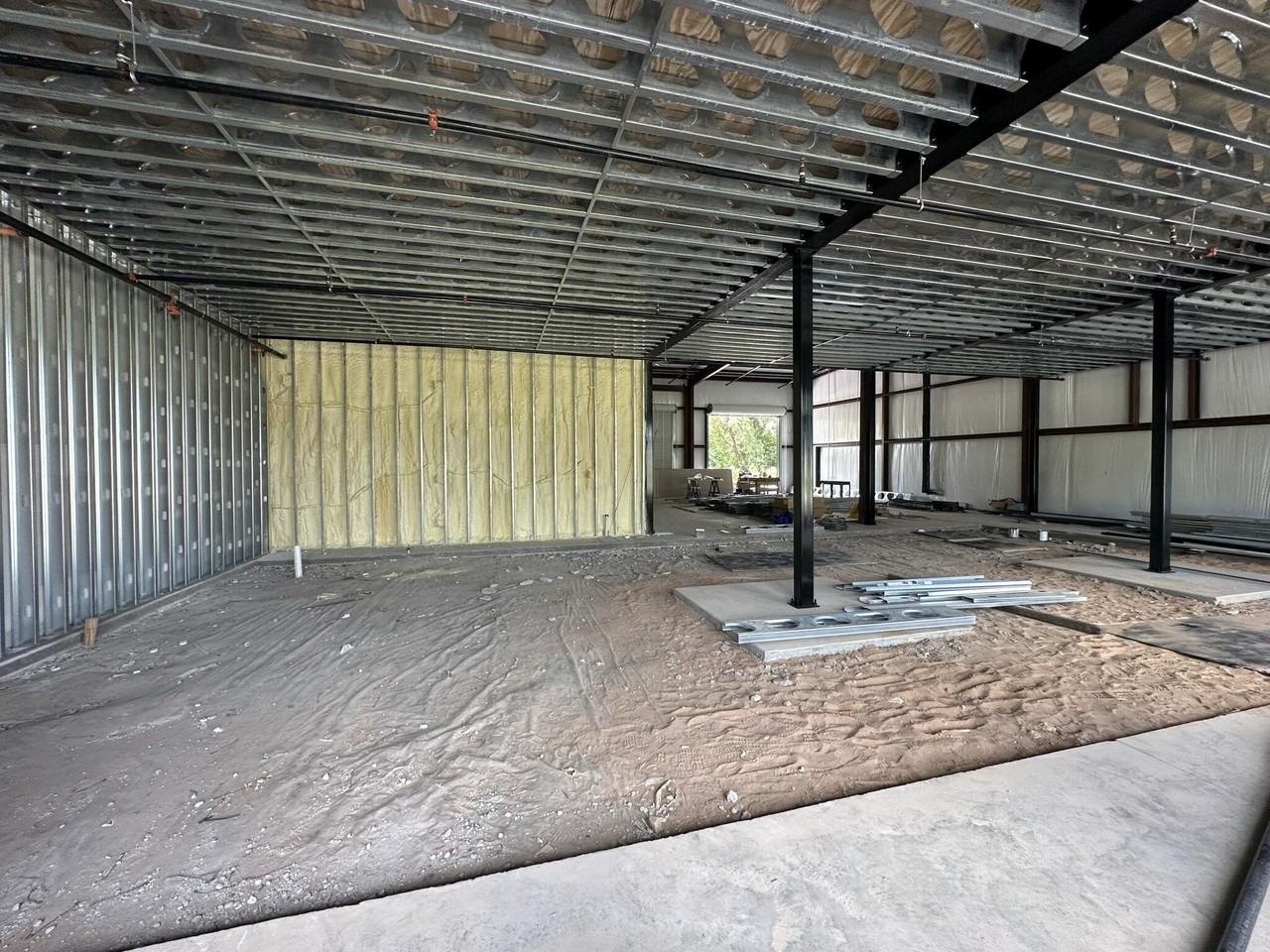 200 W James Lee Blvd #2 - Photo 5 of 13