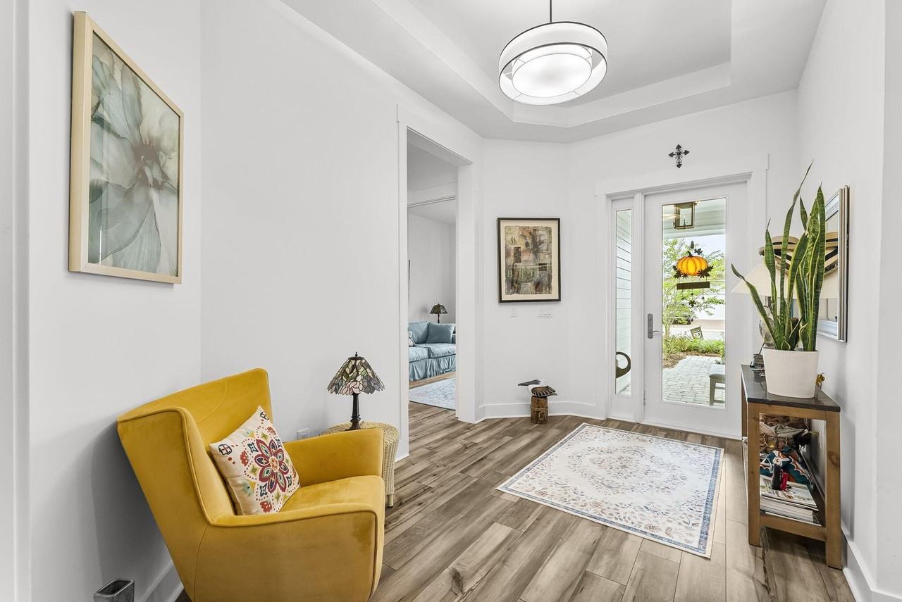 119 Anastasia Cir - Photo 5 of 46