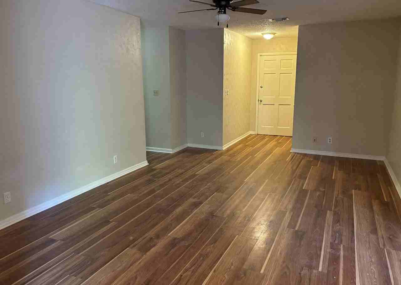 318 Austin Ave - Photo 6 of 10