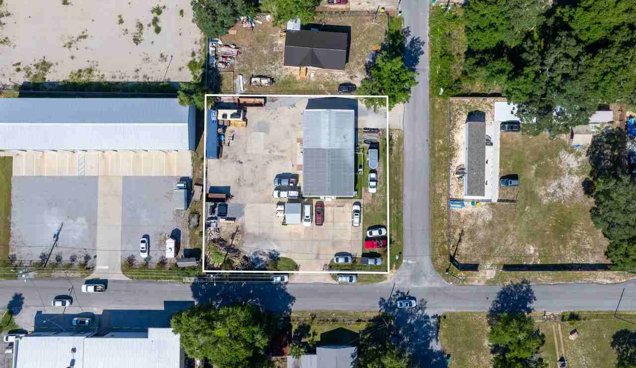 210 210 NW Tilden Street - Photo 5 of 26