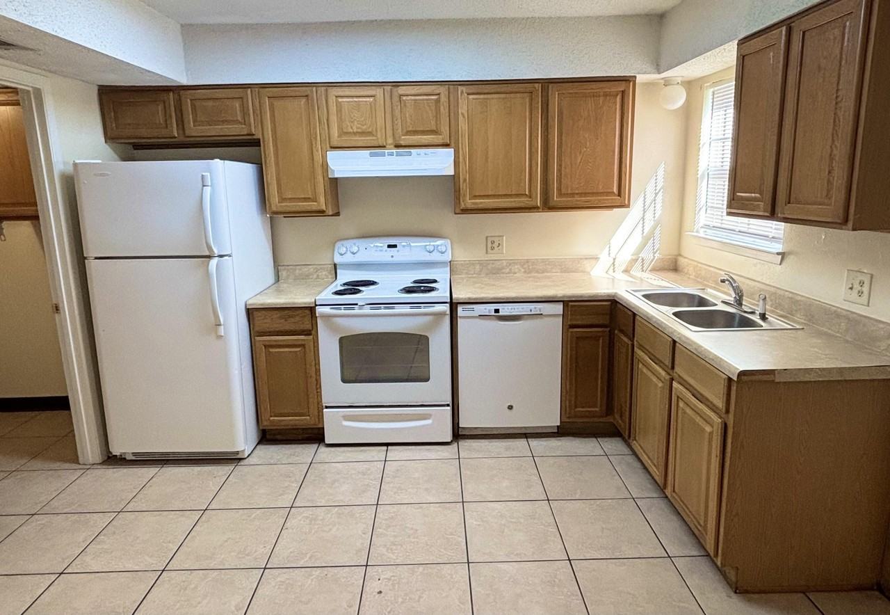 705 Terrance Court #C - Photo 5 of 10