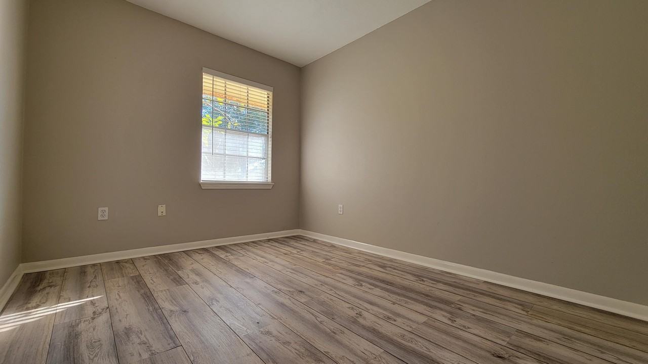 709 Whippoorwill Ln - Photo 7 of 20