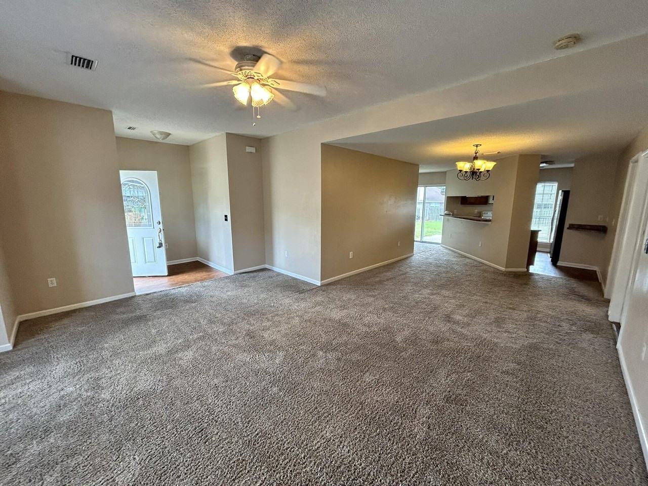 2175 Hagood Loop - Photo 3 of 15