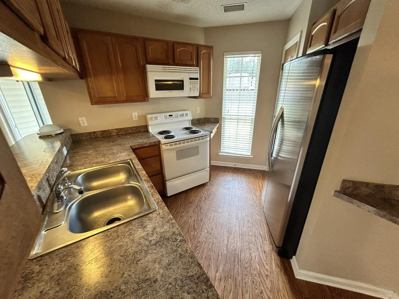 2175 Hagood Loop - Photo 4 of 15