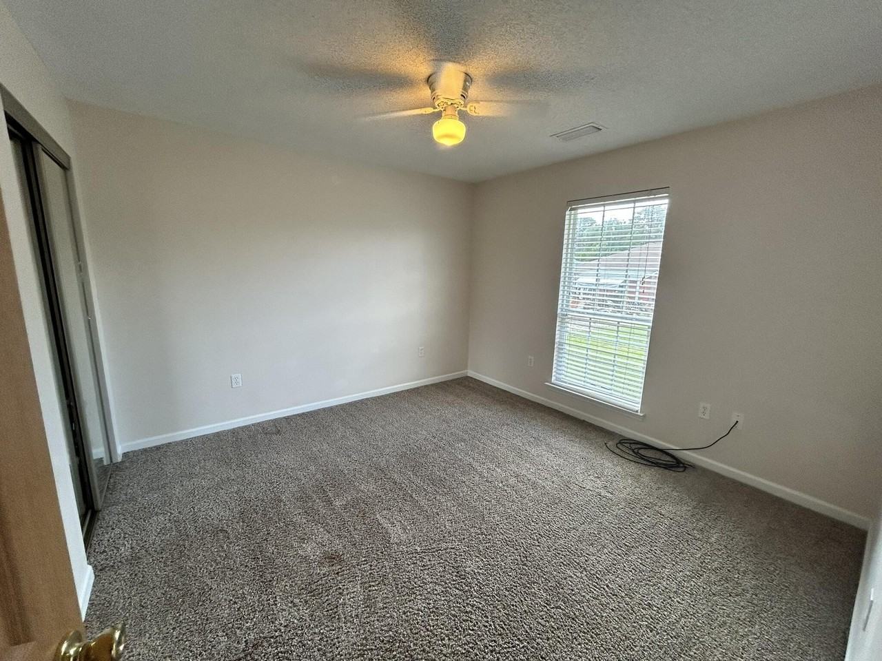 2175 Hagood Loop - Photo 7 of 15