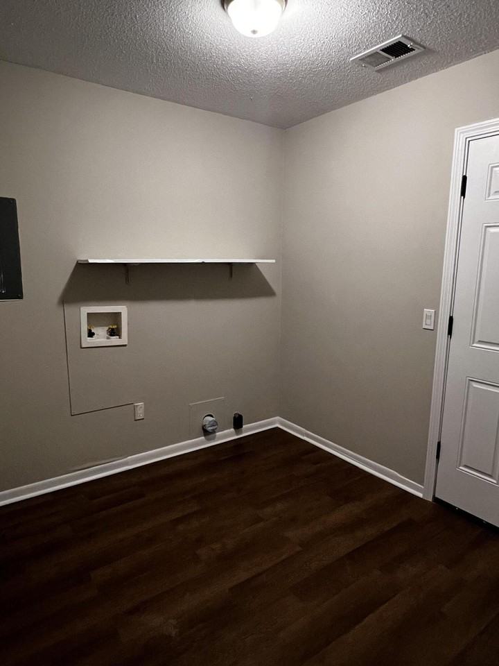 124 Hampton Dr - Photo 5 of 12