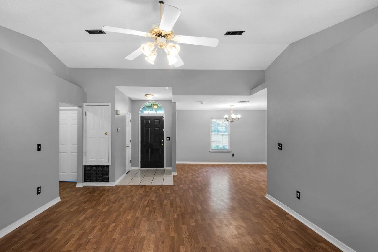 1218 Ego Drive - Photo 4 of 26