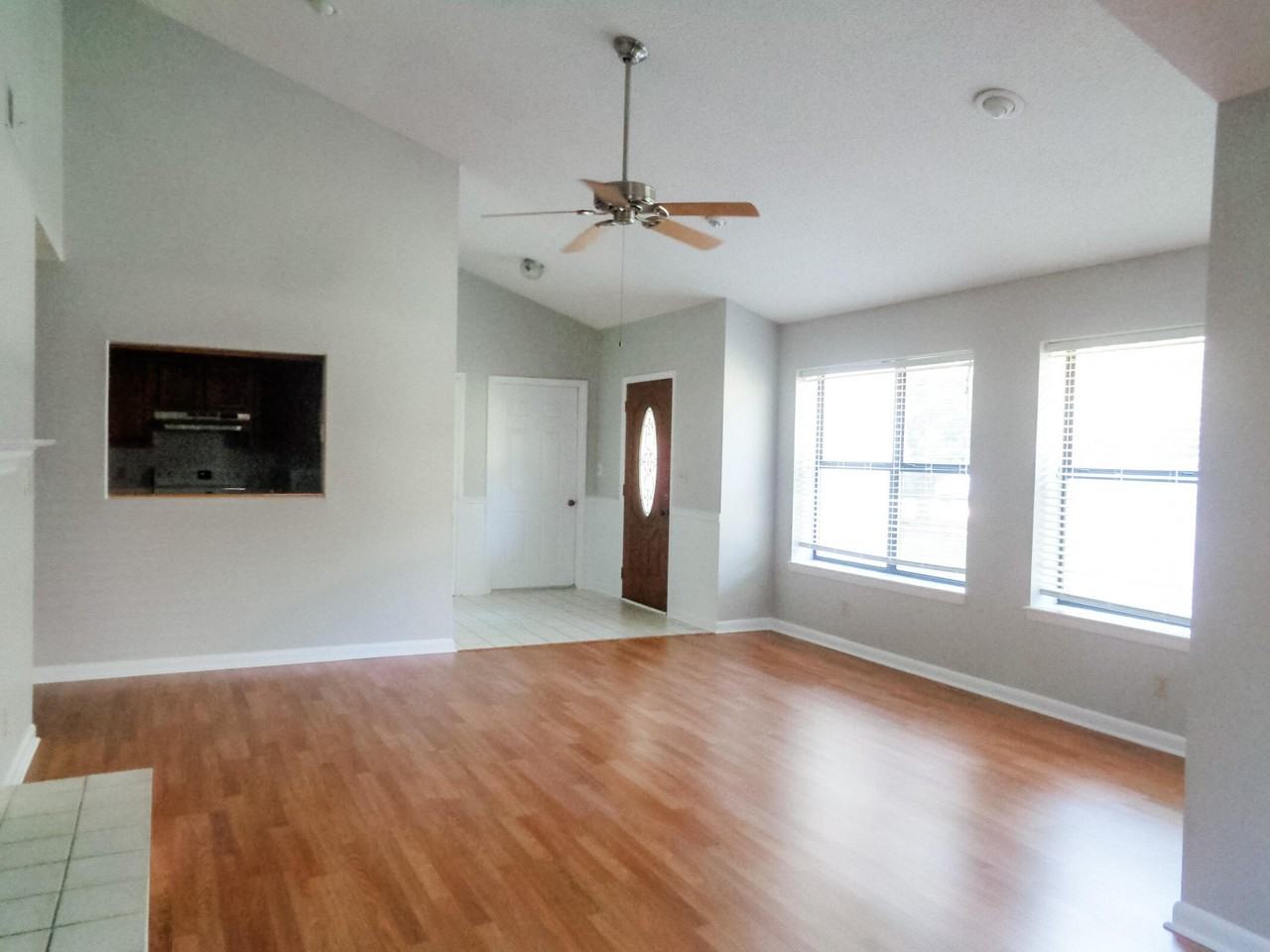 228 Louisiana Avenue - Photo 3 of 20