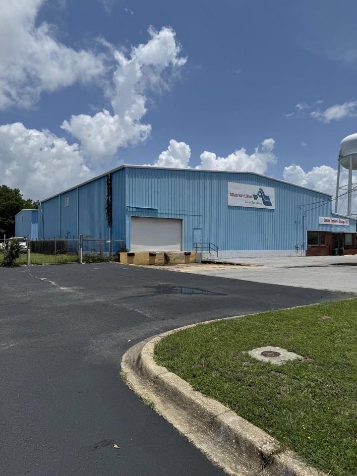 627 Anchors St Nw - Photo 2 of 22