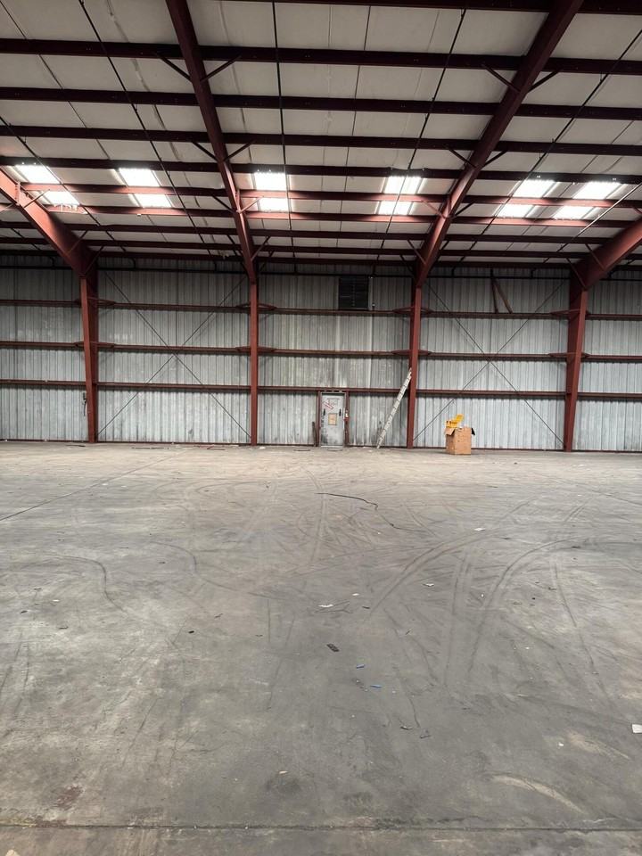 627 Anchors St Nw - Photo 6 of 22