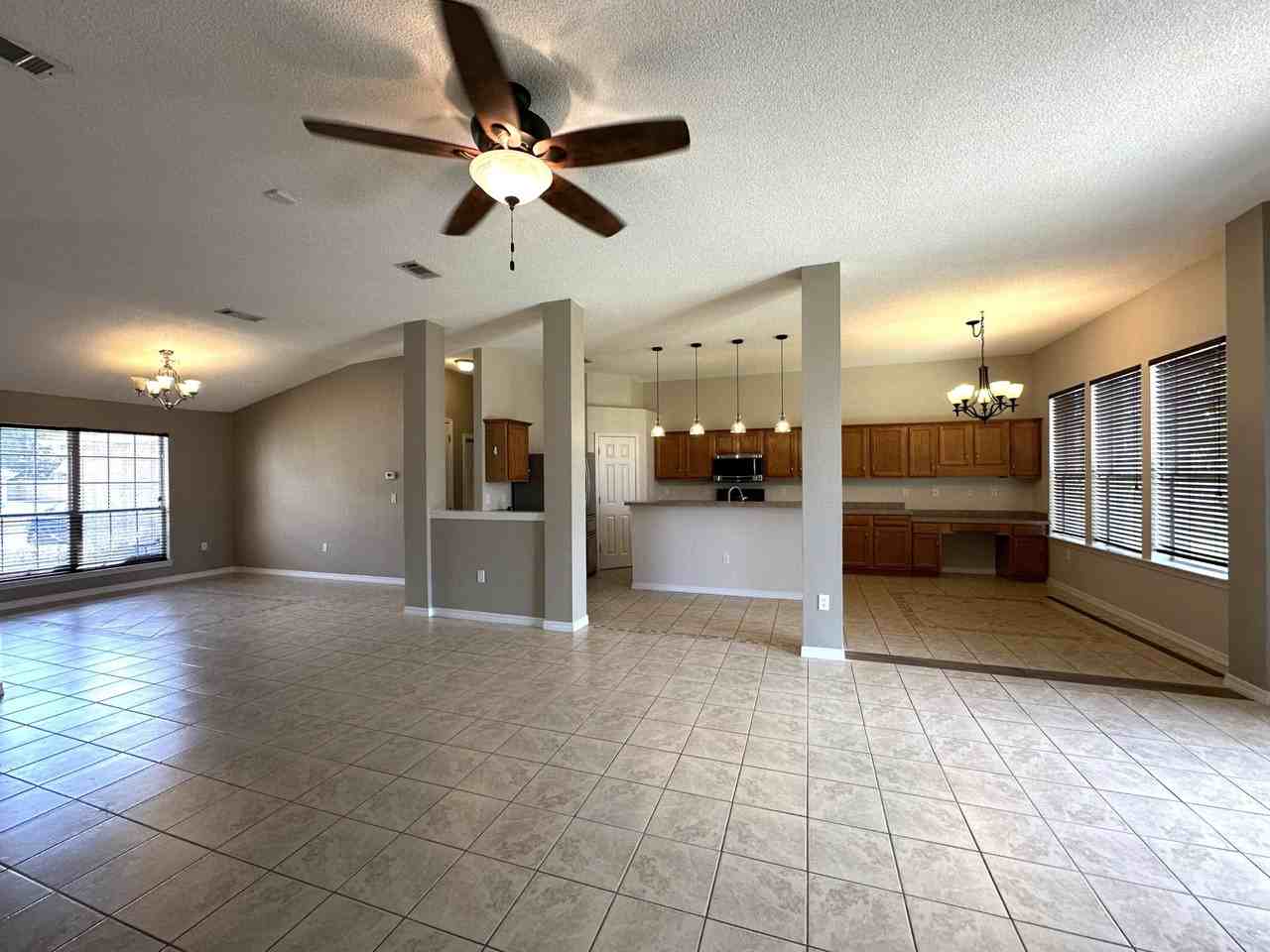 3077 Border Creek Drive - Photo 5 of 33