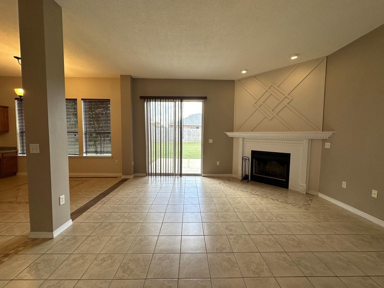 3077 Border Creek Drive - Photo 6 of 33