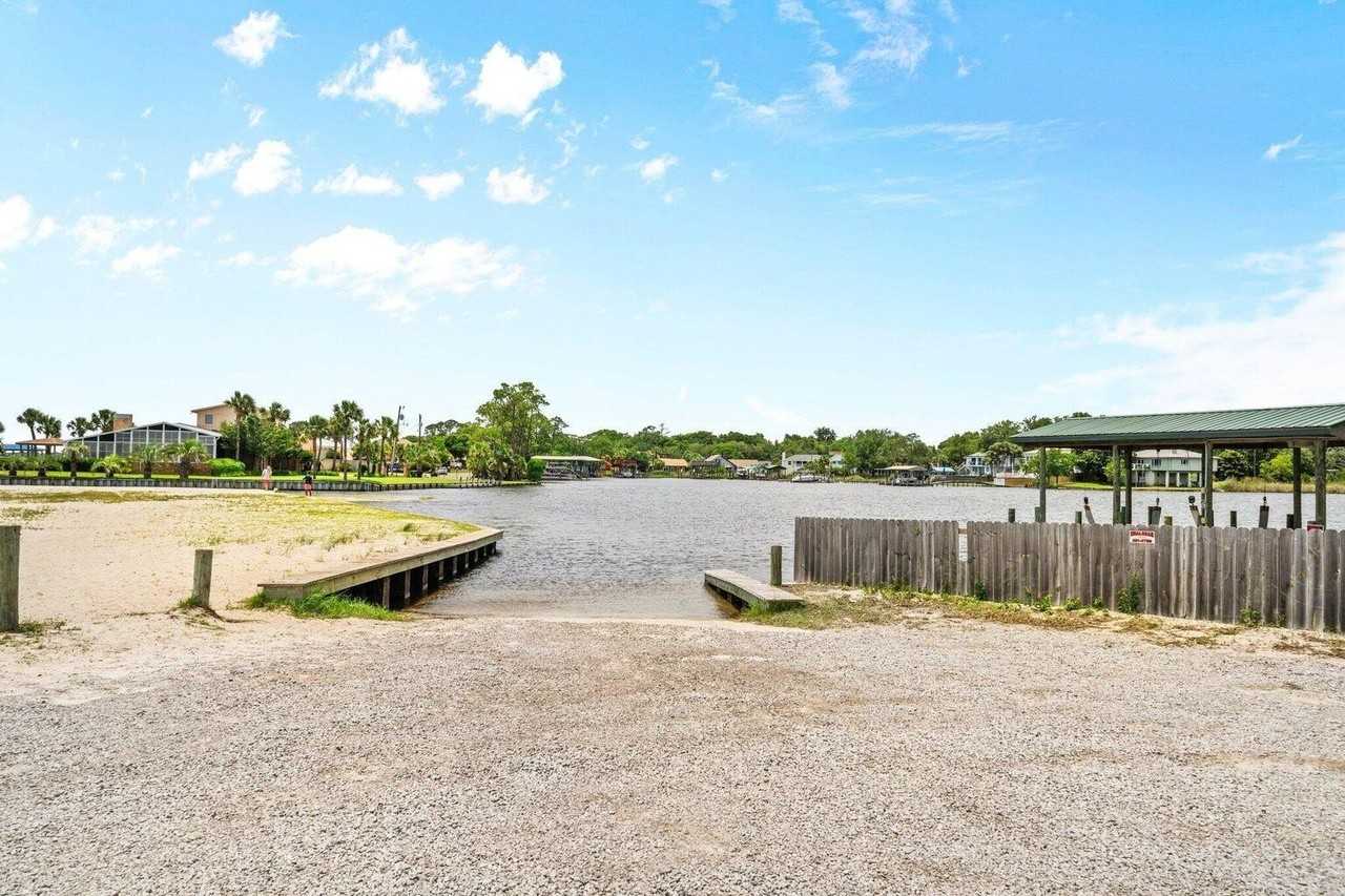 62 Meigs Dr - Photo 5 of 43