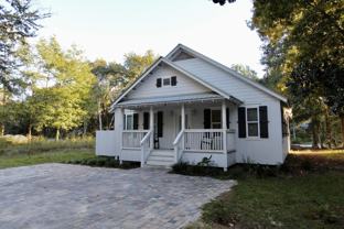 8 Sally Lane - Photo 1 of 1