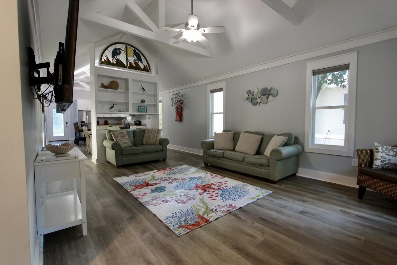 8 Sally Ln - Photo 4 of 29