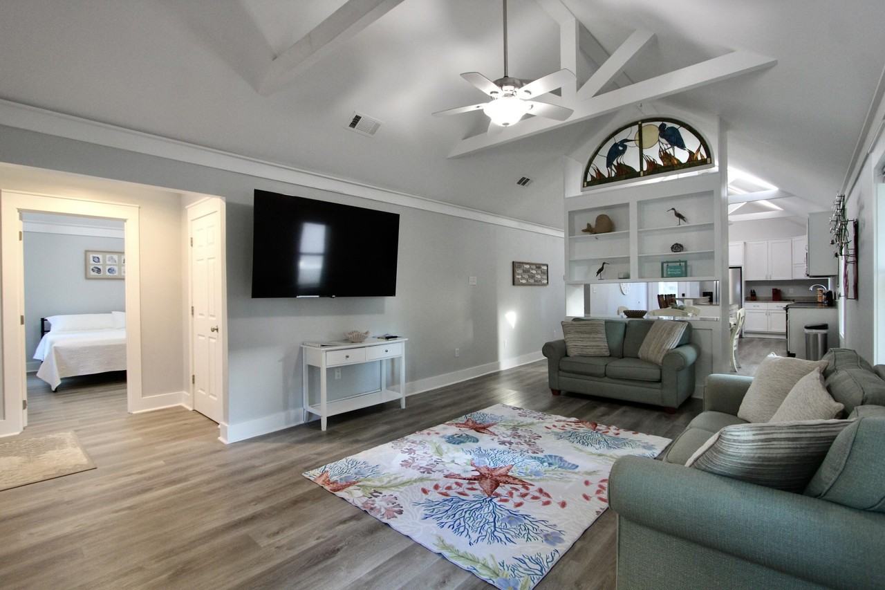 8 Sally Ln - Photo 5 of 29