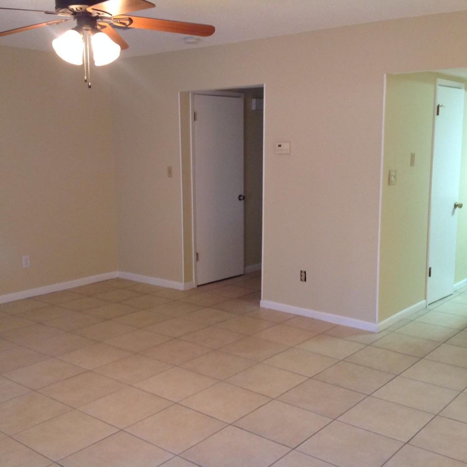 132 Opp Blvd Ne - Photo 3 of 9